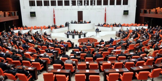 Ak Parti'de devamsız vekiller takibe alındı