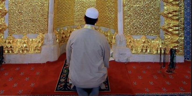Denizli'de 7 imam meslek'ten ihra edildi