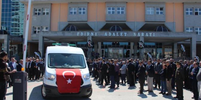 Hayatını kaybeden 'mahkeme başkanı' için tören düzenlendi