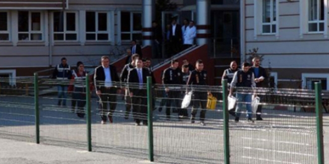 FETÖ/PDY'nin eğitim kurumlarında arama