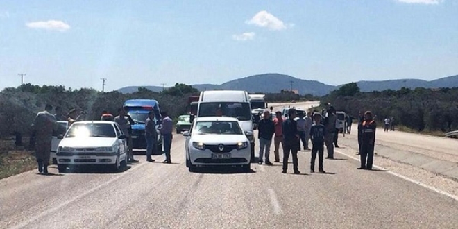 Soma'da yola tuzaklanan bomba patlad: 1 astsubay yaral