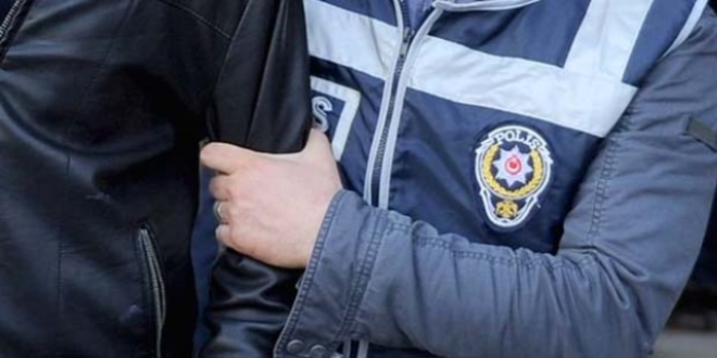 Eskişehir'de 1 Mayıs afişi asan öğrencilere bıçaklı saldırı: 4 yaralı