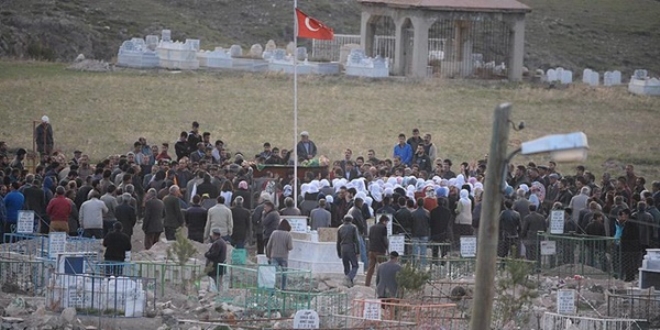 HDP Milletvekili Tademir, terrist cenazesinde