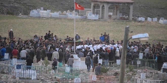 HDP Milletvekili Taşdemir, terörist cenazesinde