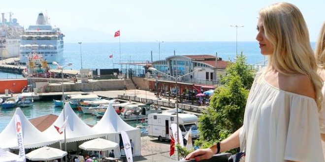 Turistin eğitim seviyesi düştü