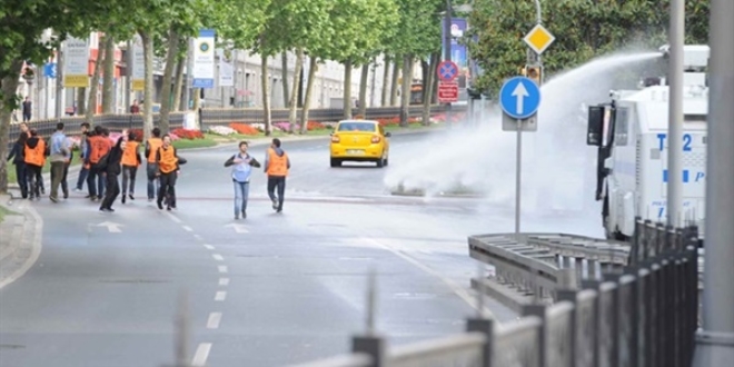 Taksim'e kmak isteyen gruba mdahale