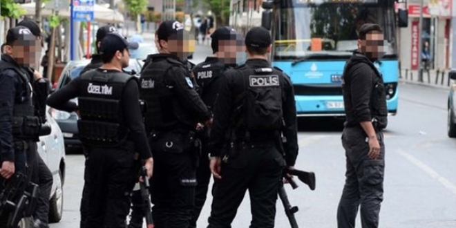 İstanbul'da şüpheli araç ve şüpheli şahıs alarmı