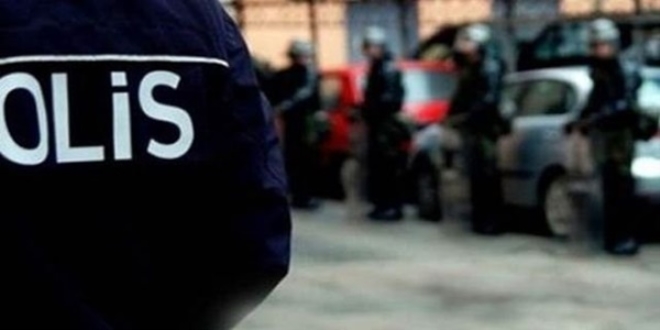 İstanbul'da polise canlı bomba ihbarı