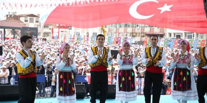 Kur'an'la başladı, mehter takımı gösteri yaptı