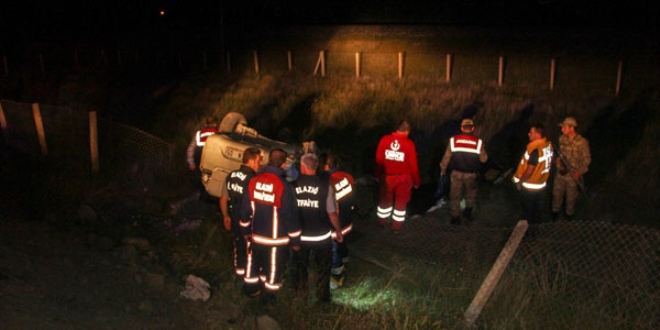 Elazığ'da iki otomobil çarpıştı: 2 ölü, 1 yaralı