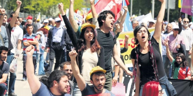 1 Mayıs kutlamalarına sadece 10 bin kişi katıldı