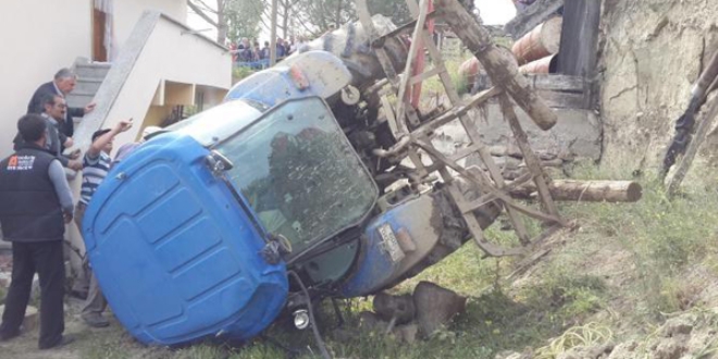 İtfaiye eri, kepçenin çarpması sonucu yaşamını yitirdi