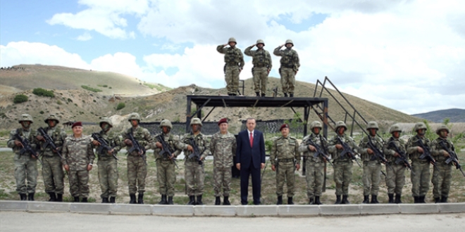Erdoğan'dan Özel Kuvvetlere sürpriz ziyaret