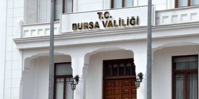 Valinin adını kullanarak firmalardan yardım istediler
