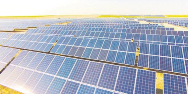 Türkiye'nin en büyük güneş enerjisi santrali Konya'da açıldı