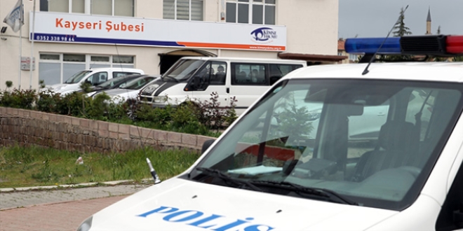 Kimse Yok mu Derneği'ne 'Paralel' baskını