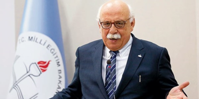 'Açıköğretime kayıtlı 3 milyon 697 bin 698 öğrencimiz var'