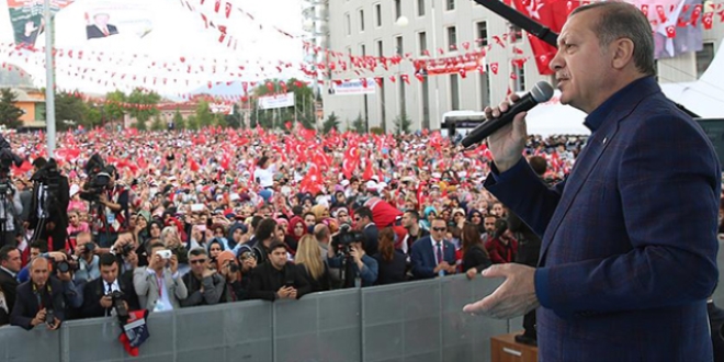 Erdoğan: Oradan ülkemin içini karıştırıyor