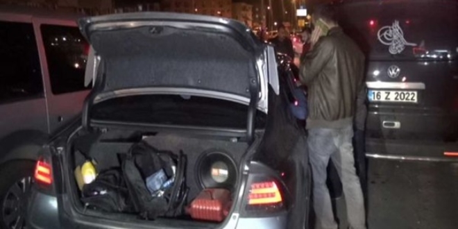 Bursa'da bomba yüklü araç paniği