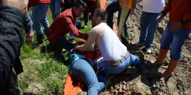 Off-road yarışında direk devrildi: 1 yaralı