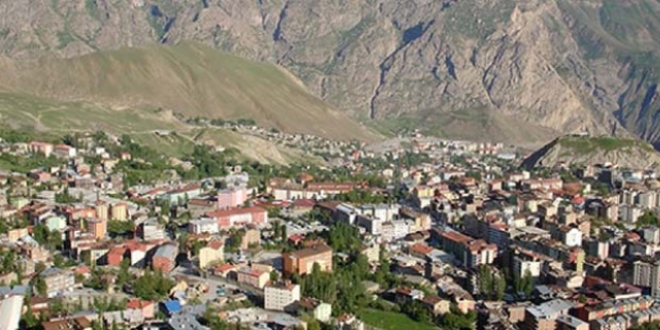 Hakkari'de 2 ky ve 4 mezrada ilan edilen sokaa kma yasa kaldrld