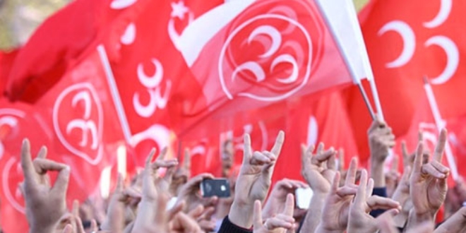 MHP Karşıyaka İlçe Başkanı Öztürk istifa etti
