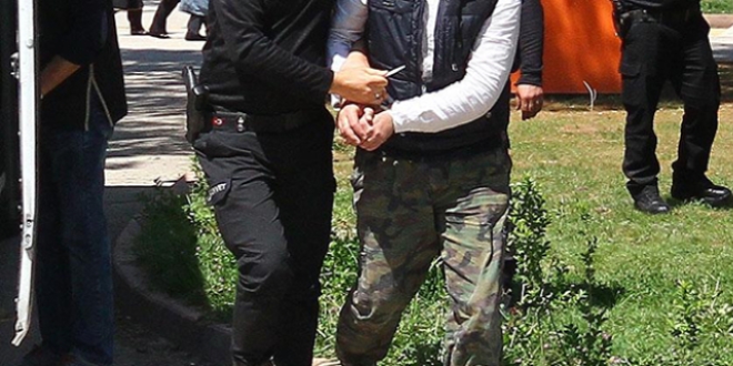 Adana'daki terr operasyonunda 3 kii tutukland