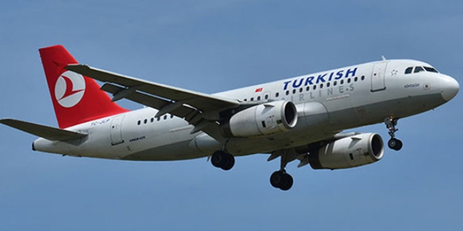 Başbakan Yardımcısı'nın uçağı zorunlu iniş yaptı