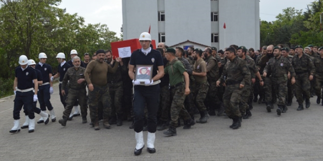 Şehit polis memuru Ersan Gürpınar için tören düzenlendi