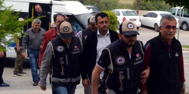 Adana ve Mersin'de gözaltına alınan 10 kişi serbest
