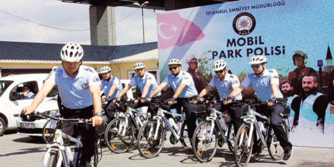 İstanbul'da Mobil Park Polisi iş başında