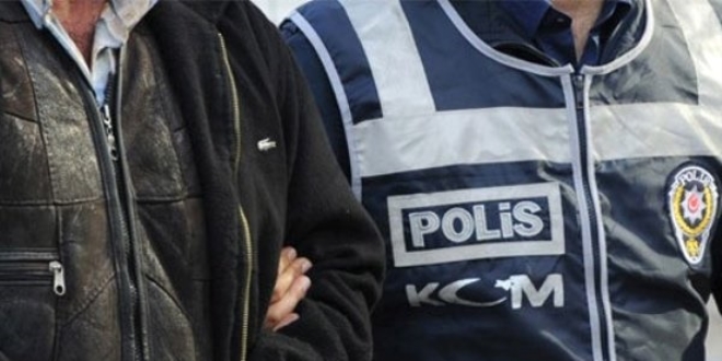 Asker firarisi, kapkaç suçundan tutuklandı
