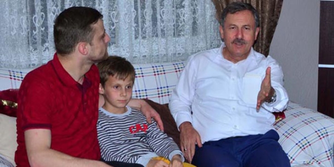 Kurtulmuş'u ağırladığı için işten kovulan kadına iş müjdesi
