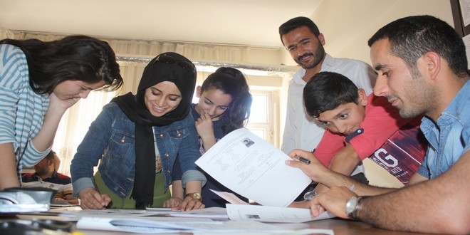Tercih danışmanı öğretmene 18 saat ek ders ücreti verilecek