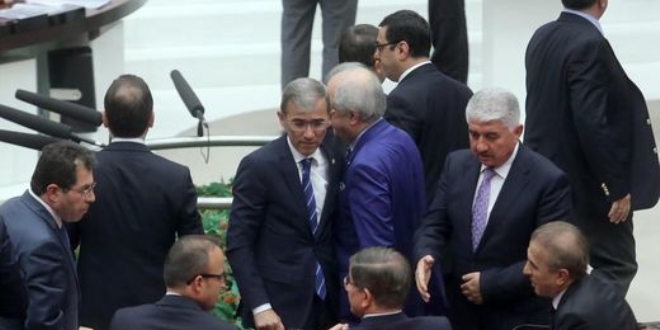 'Dokunulmazlıklar'da ilk tur refaranduma işaret