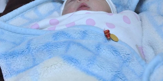 1 milyon bebeğe 'ilk altınını' devlet taktı