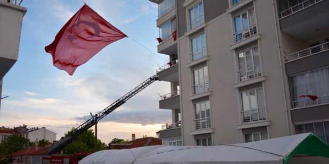 Şehit Uzman Çavuş Dündar'ın baba ocağına acı haber ulaştı