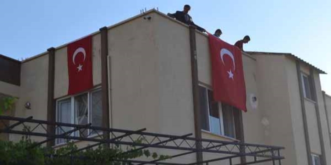 Şehit Uzman Çavuş Demiryürek'in baba ocağına ateş düştü