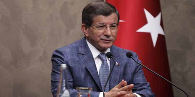 Başbakan Davutoğlu'ndan '19 Mayıs' mesajı