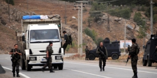 Tunceli'de yaral olarak kaan terristin cesedi ele geirildi