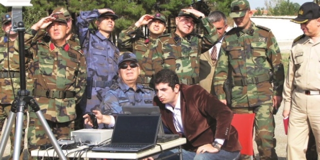 Mehmetçikle omuz omuza