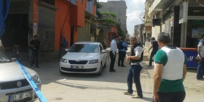 Adana'da sivil polis, silahlı saldırıda şehit oldu
