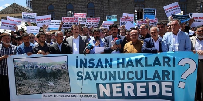 Diyarbakır'da STK'lar PKK'nın Dürümlü katliamını protesto etti