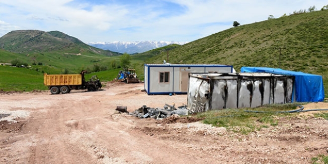 PKK'lı teröristler, şantiyeyi basıp 3 işçiyi kaçırdı!