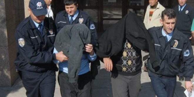 Yargıtay, tecavüzcülere verilen cezayı az buldu