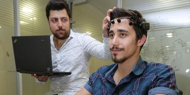 Düşünce kontrollü sandalye için TÜBİTAK'tan destek kazandı