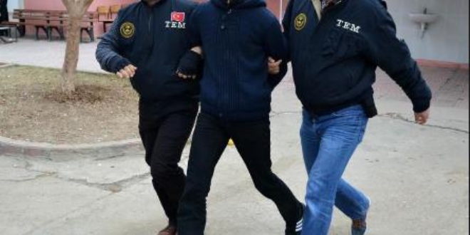 Adana'da polise saldr iddiasyla bir kii tutukland
