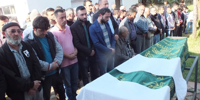 Okulda beyin kanaması geçiren öğrenci öldü