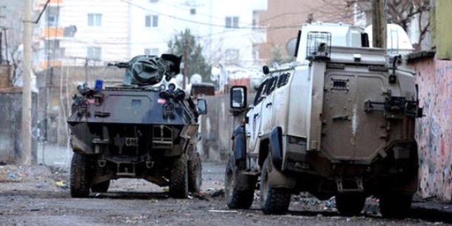 Nusaybin'de patlama: 1'i Yüzbaşı, 2 yaralı