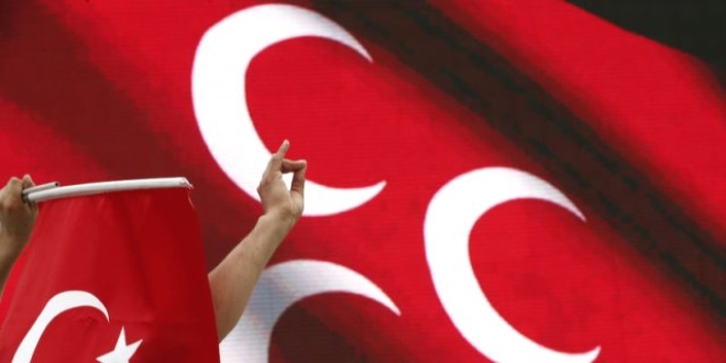 MHP'nin emsali Ak Parti kararı